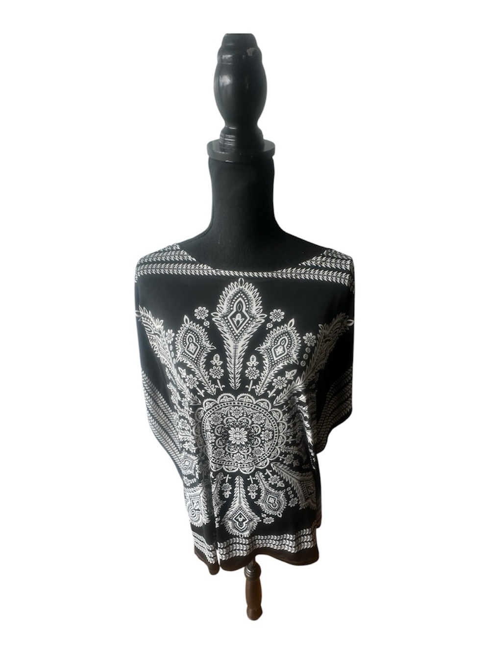 Cleo Boho Medallion Tunic Top Black White Mandala Relaxed Chic L XL Style